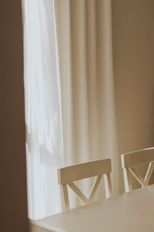 Cozy Living: Simple Home Decor Ideas for an Inviting Space
