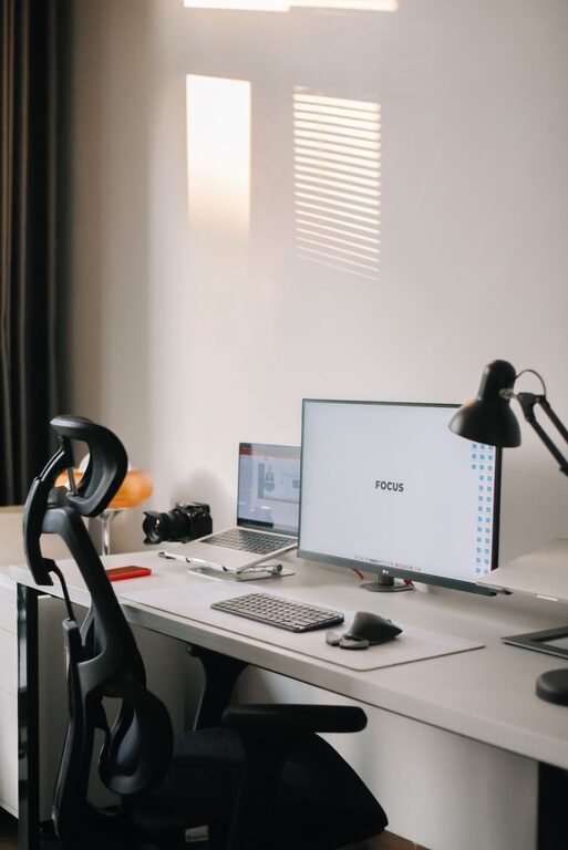 Tips for Organizing a Clutter-Free Workspace to Boost Productivity and Well-Being