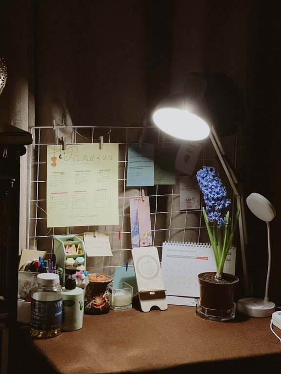 Simple Tips for Creating a Cozy and Inviting Home Workspace